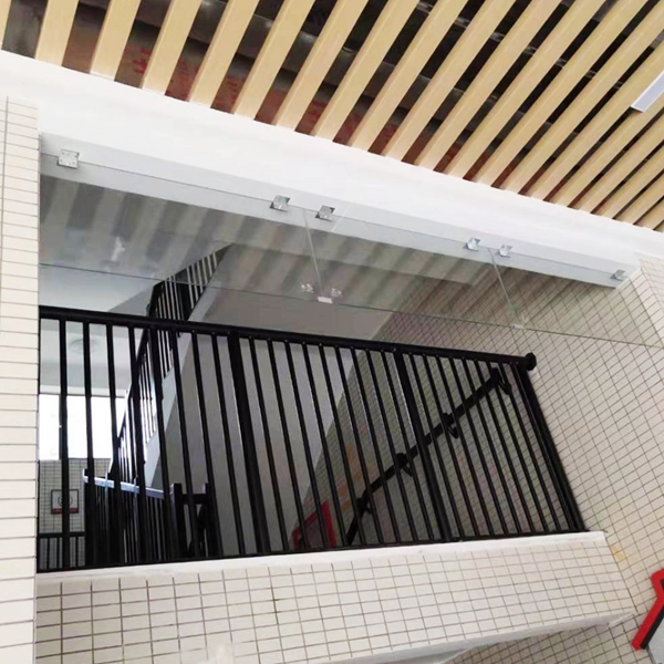 防火玻璃擋煙垂壁一米多少錢